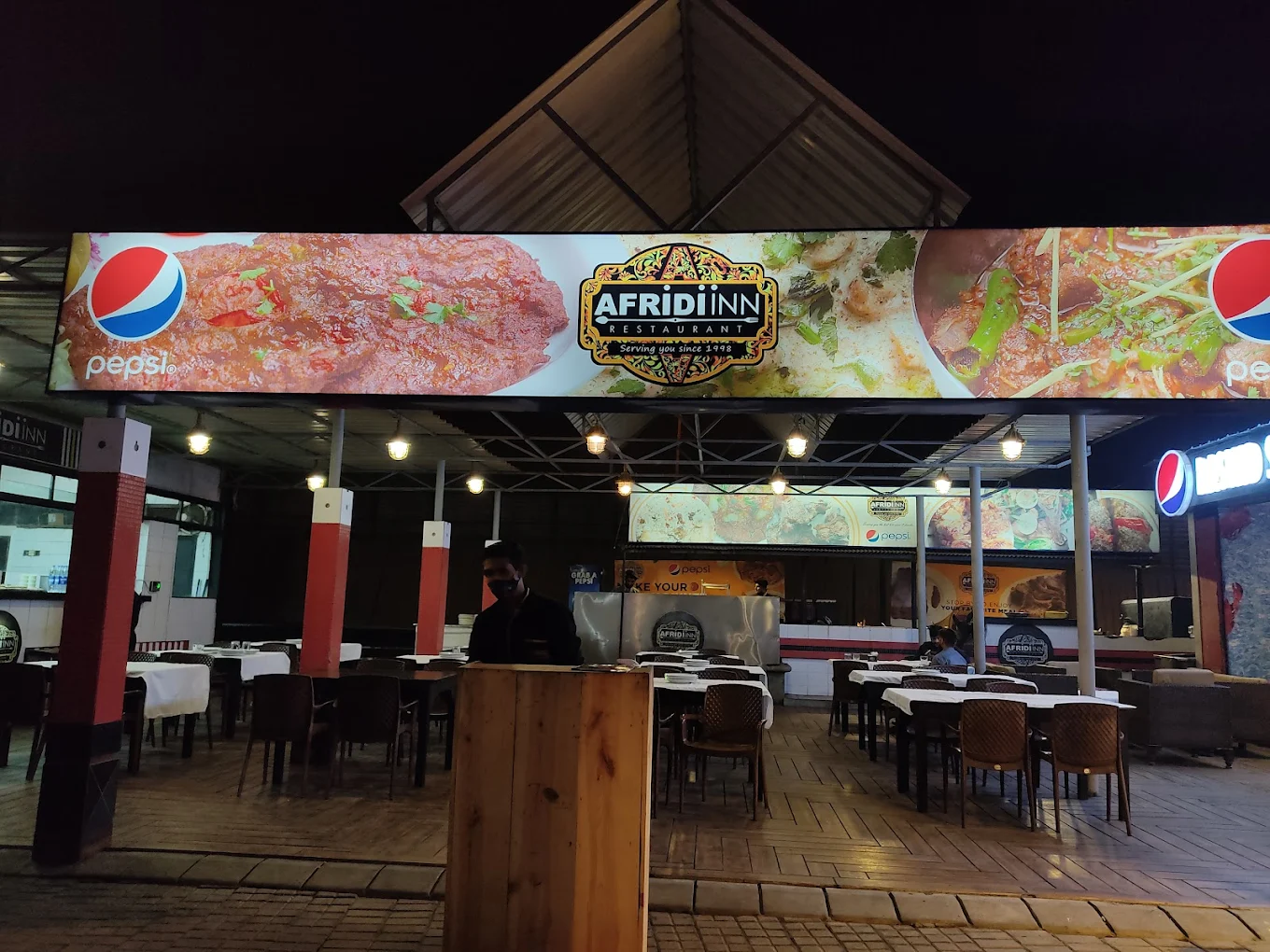 Outdoor Restaurants in Karachi Dining with a View- 4