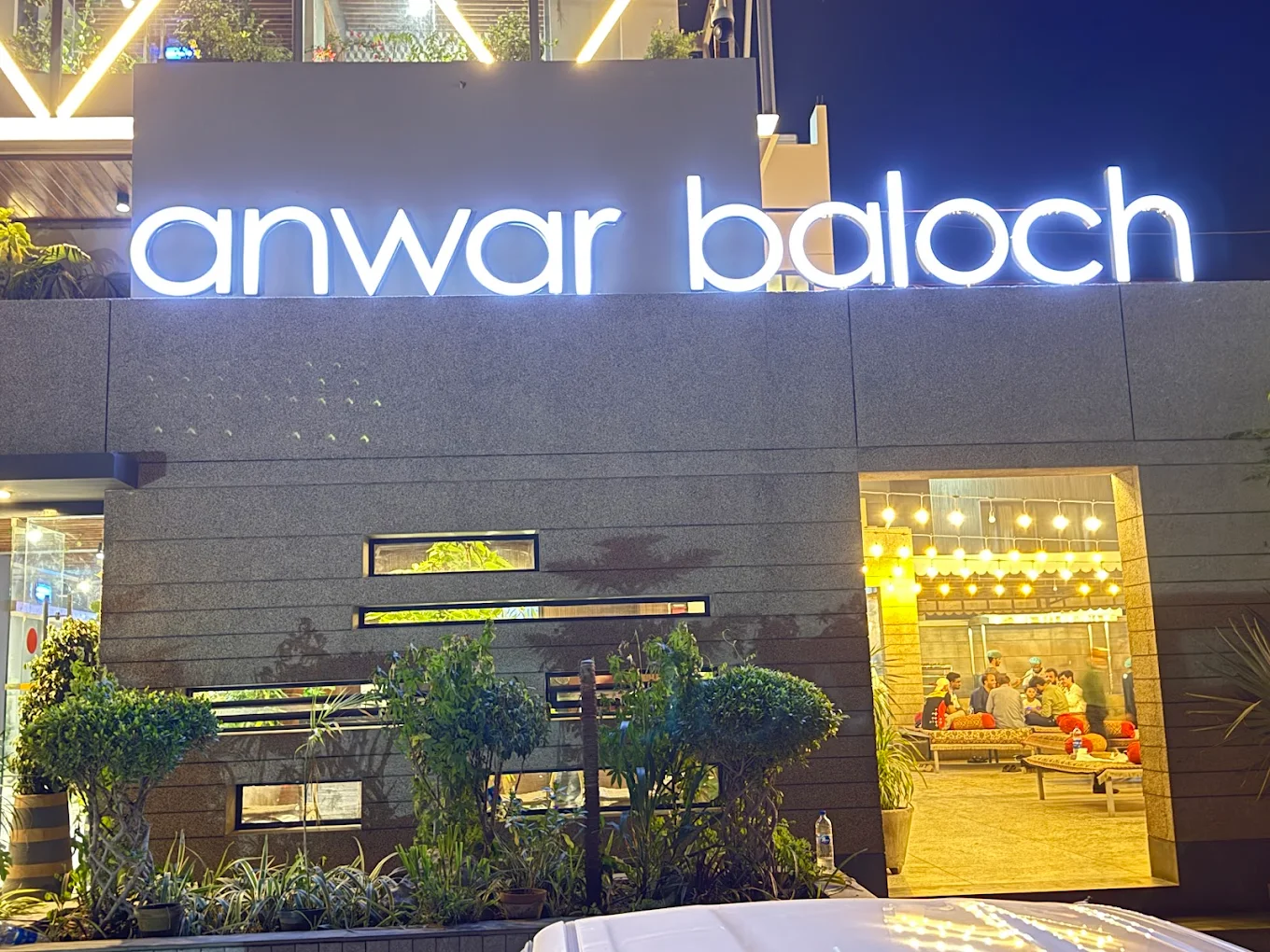 Outdoor Restaurants in Karachi Dining with a View- 4