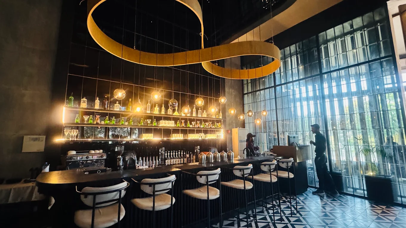 Outdoor Restaurants in Karachi Dining with a View- 4