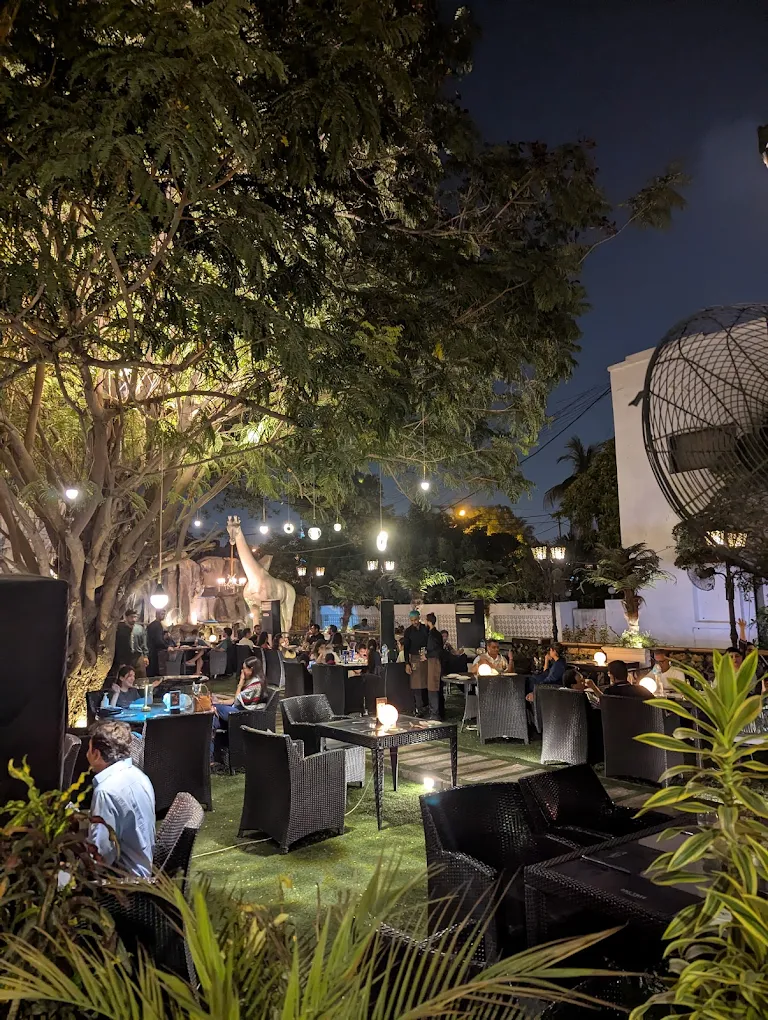 Outdoor Restaurants in Karachi Dining with a View- 4