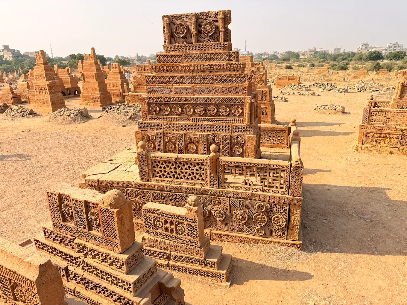 Best Places to Visit in Karachi | Travel Guide 2025