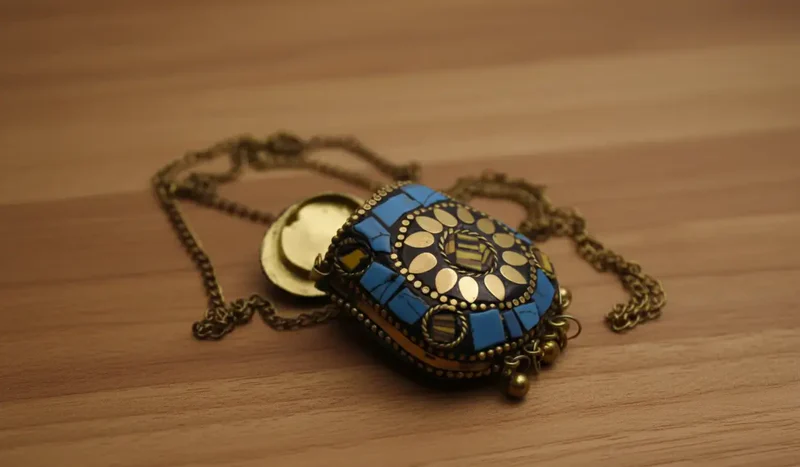 Dainty Aghan Mini Purse