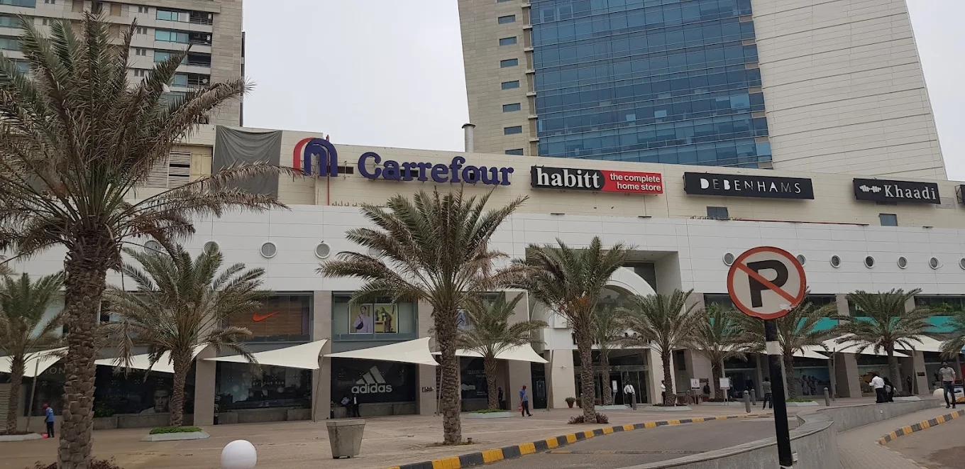 Best Places to Visit in Karachi | Travel Guide 2025