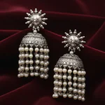 Enhance your jewelry collection with our stunning silver pearl drop earrings antique. Their vintage charm and refined design make them ideal for every occasion (2)