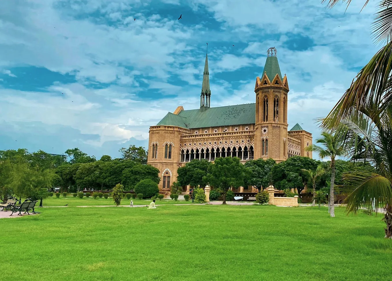 Best Places to Visit in Karachi | Travel Guide 2025