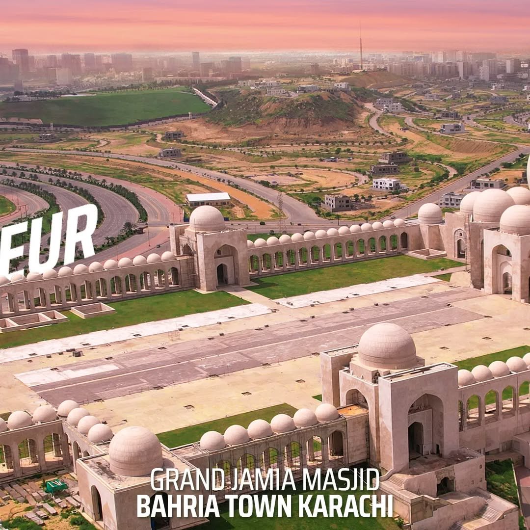 Grand Jamia Masjid, Bahria Town Karachi – an iconic symbol of legacy and grandeur.Pakistan’s la (1) (1)