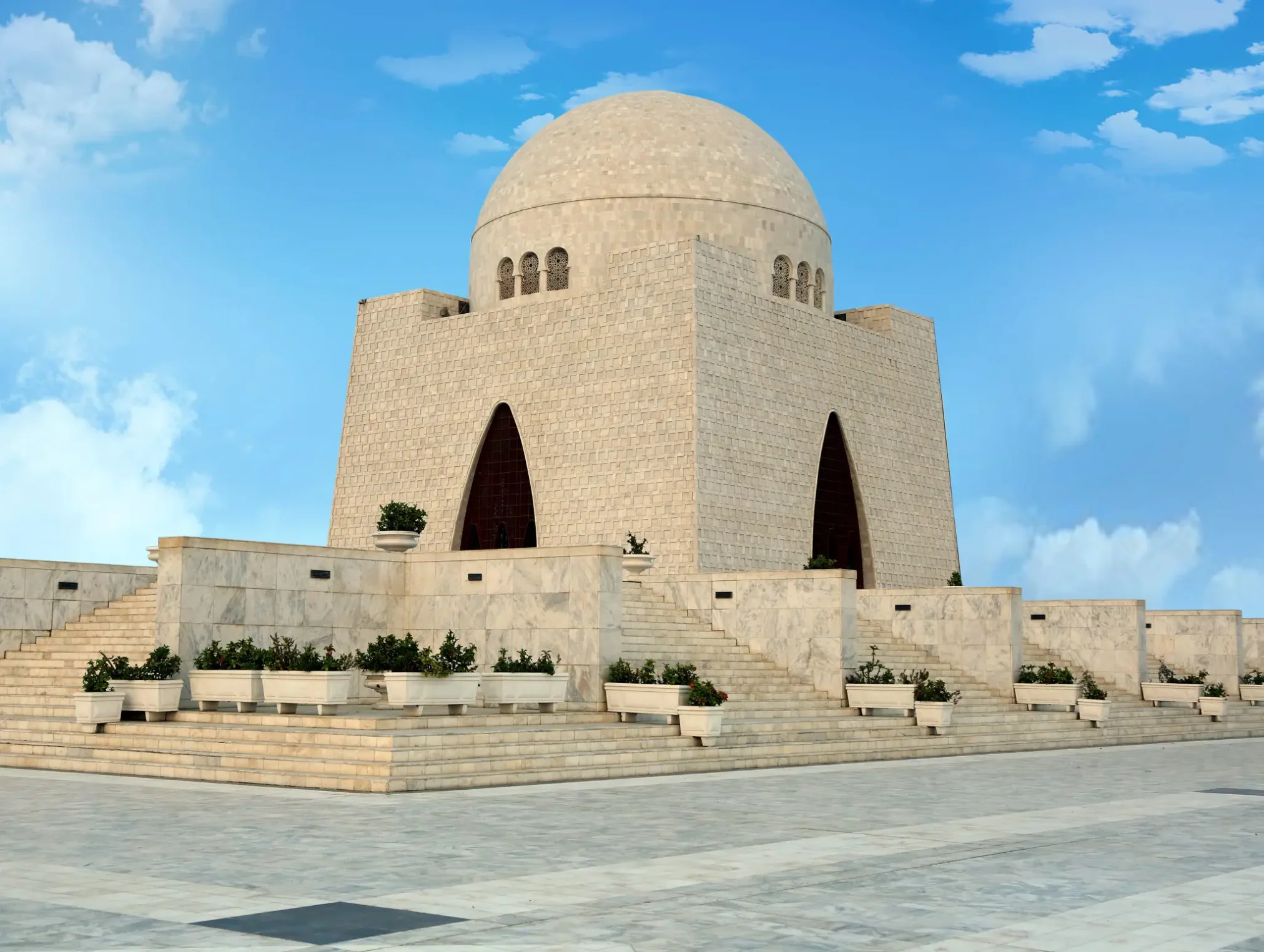 Best Places to Visit in Karachi | Travel Guide 2025