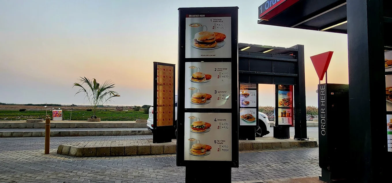 Outdoor Restaurants in Karachi Dining with a View- 4