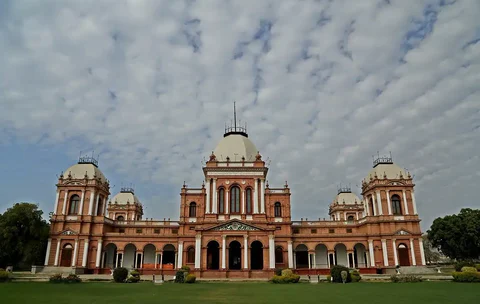 Noor Mahal Bahawalpur – History, Architecture & Tourism Guide (2) (1)