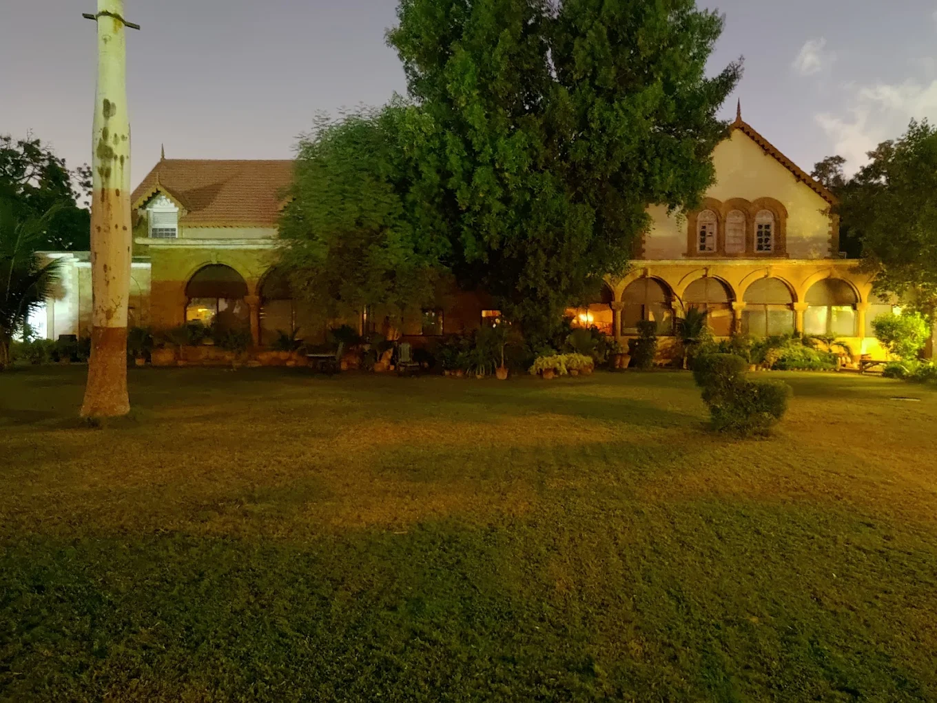 Outdoor Restaurants in Karachi Dining with a View- 4