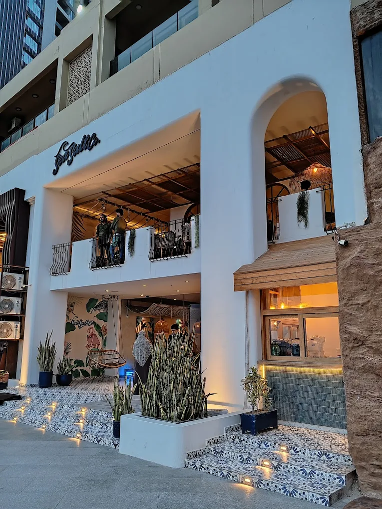 Outdoor Restaurants in Karachi Dining with a View- 4