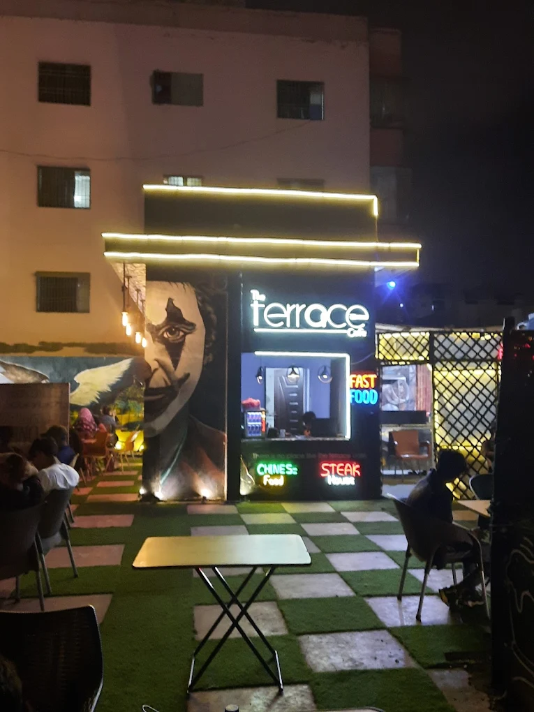 Outdoor Restaurants in Karachi Dining with a View- 4