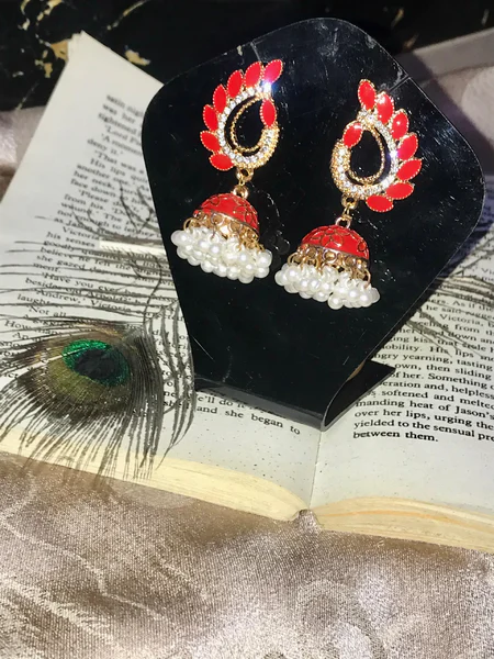 Elevate your style with our modern oxidised earrings. Featuring intricate filigree and floral studs, they offer a perfect balance of elegance and modernity