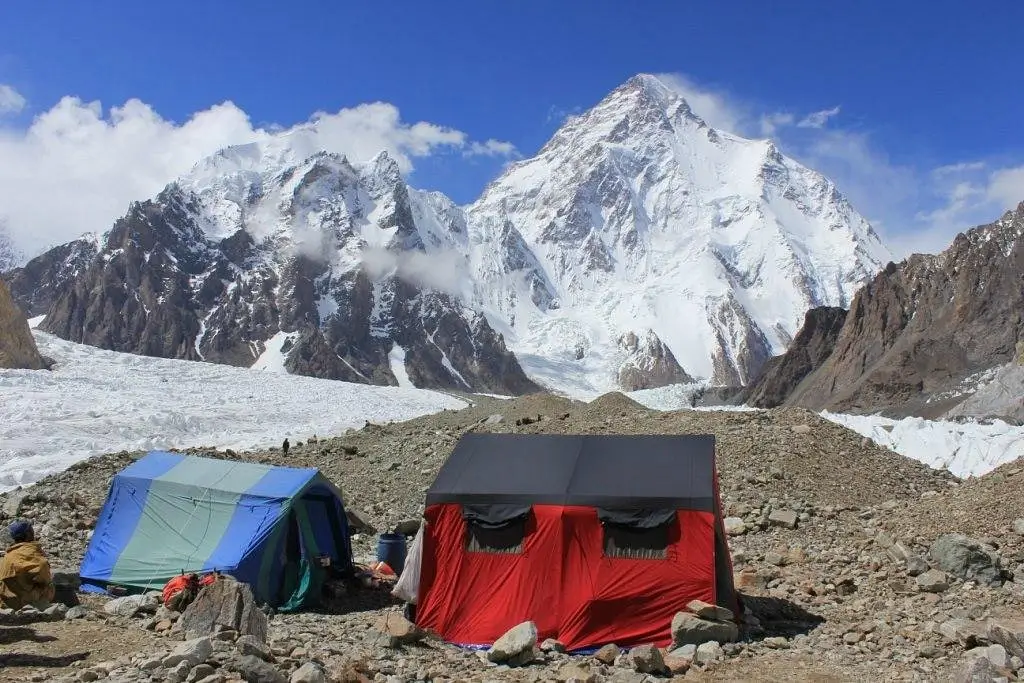 K2 Mountain, Savage Mountain Tests Human Limits (15)