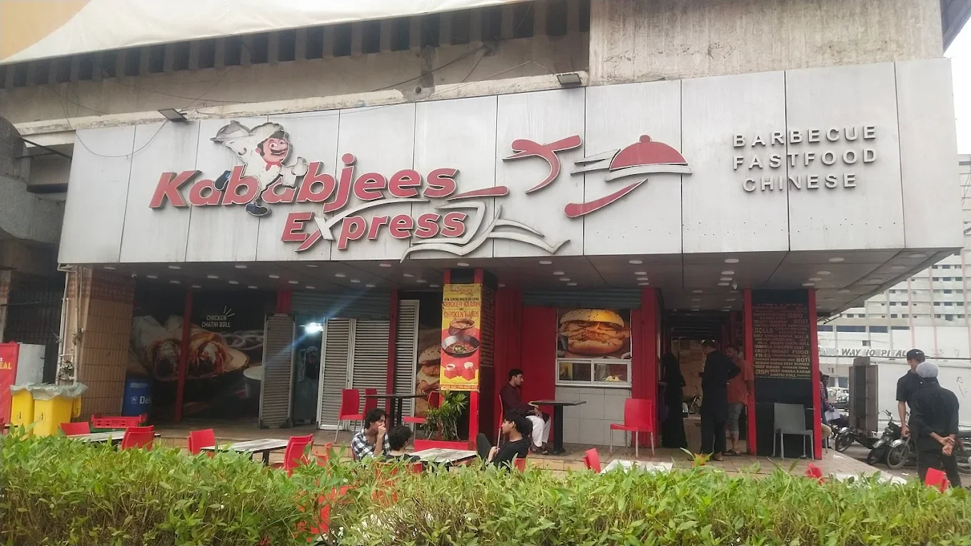 Outdoor Restaurants in Karachi Dining with a View- 4