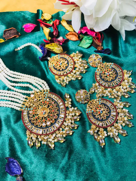 Kundan Mala Set, Exquisite and Long