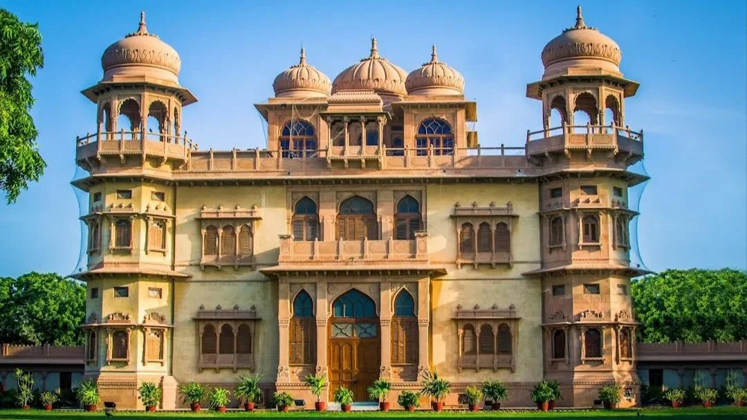 Best Places to Visit in Karachi | Travel Guide 2025