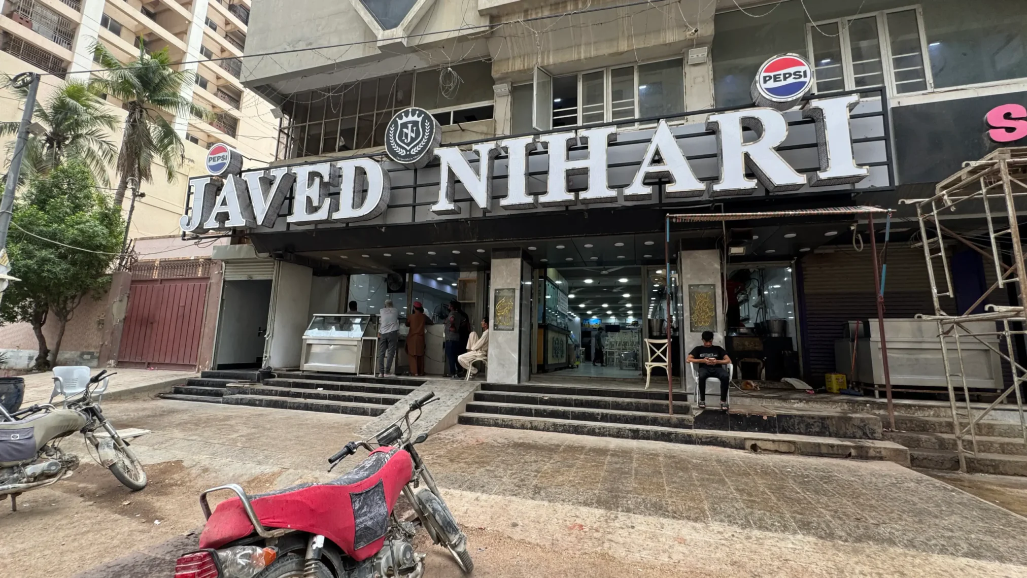 Nihari in Karachi – Origins, Evolution, and Why the City Owns This Dish (7)