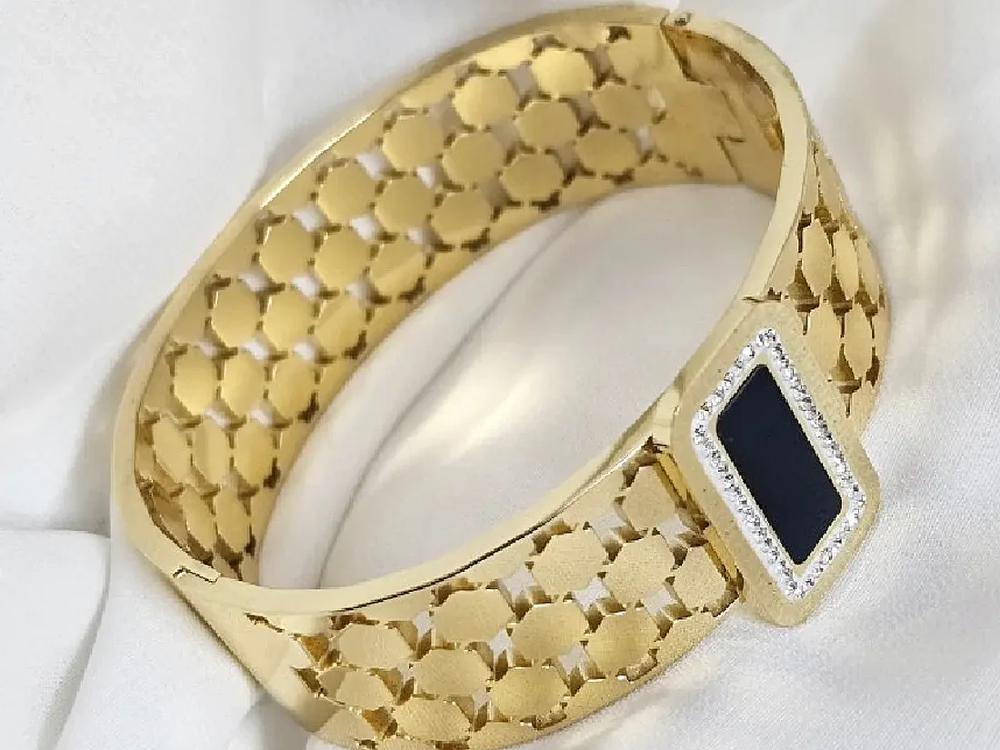 Office Wear Jewellery for Women Professional Style & Confidence (8)