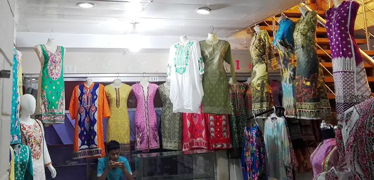 Zainab Market Karachi Guide to Shopping & Bargains (4)