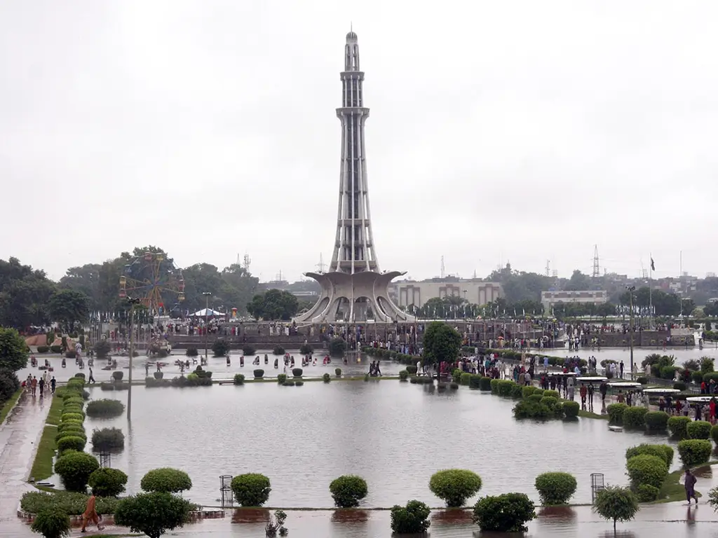 Lahore The Heart of Pakistan, Love of Pakistani (3)