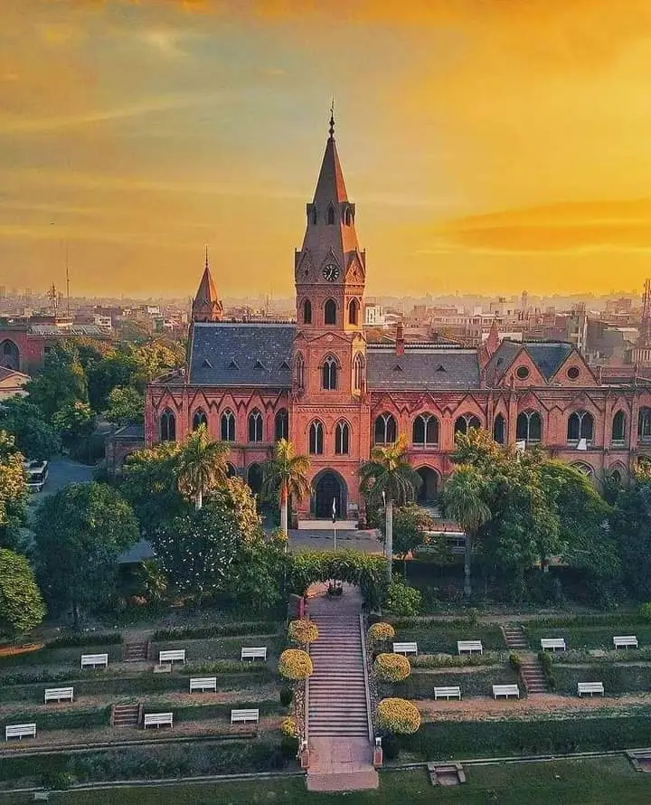 Lahore The Heart of Pakistan, Love of Pakistani (3)