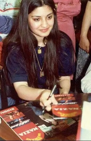 Nazia Hassan Life, Music, Legacy, & Influence of Pakistan’s Pop Icon (3)