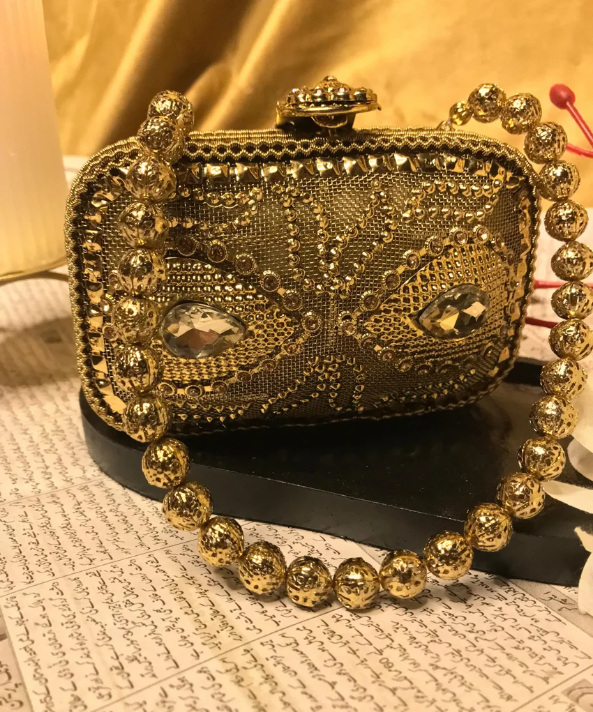 Metal Antique Clutch - Adorable (3)