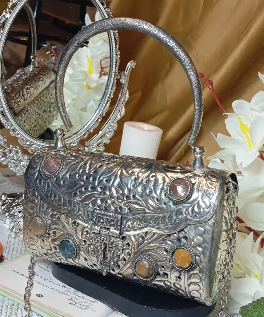 silver metal clutch pakistan