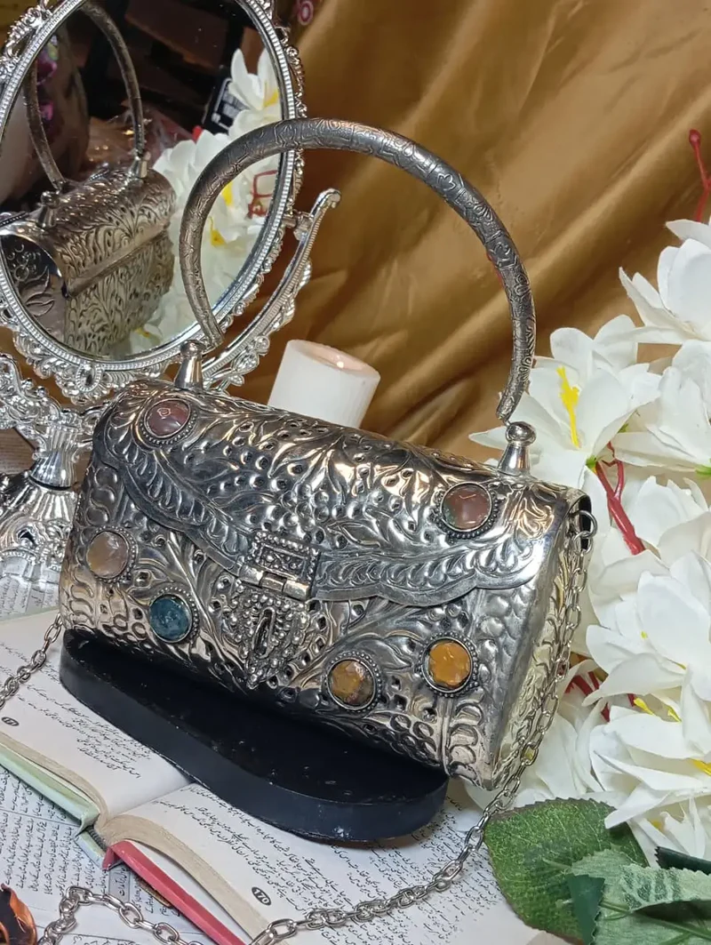 silver metal clutch pakistan