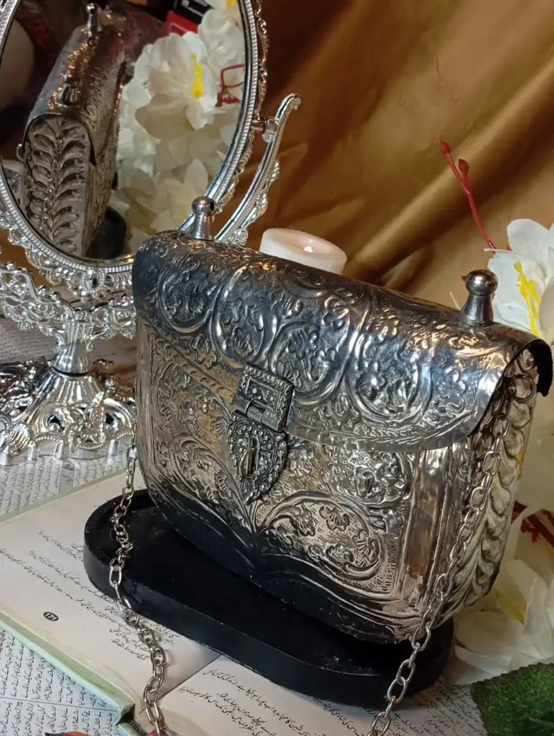 Silver Metal Clutch