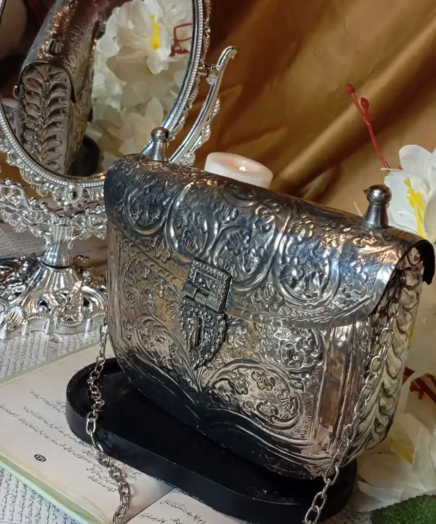 Silver Metal Clutch