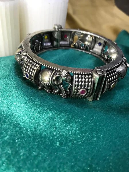 Fancy Unique Silver Bracelet Design for Girl