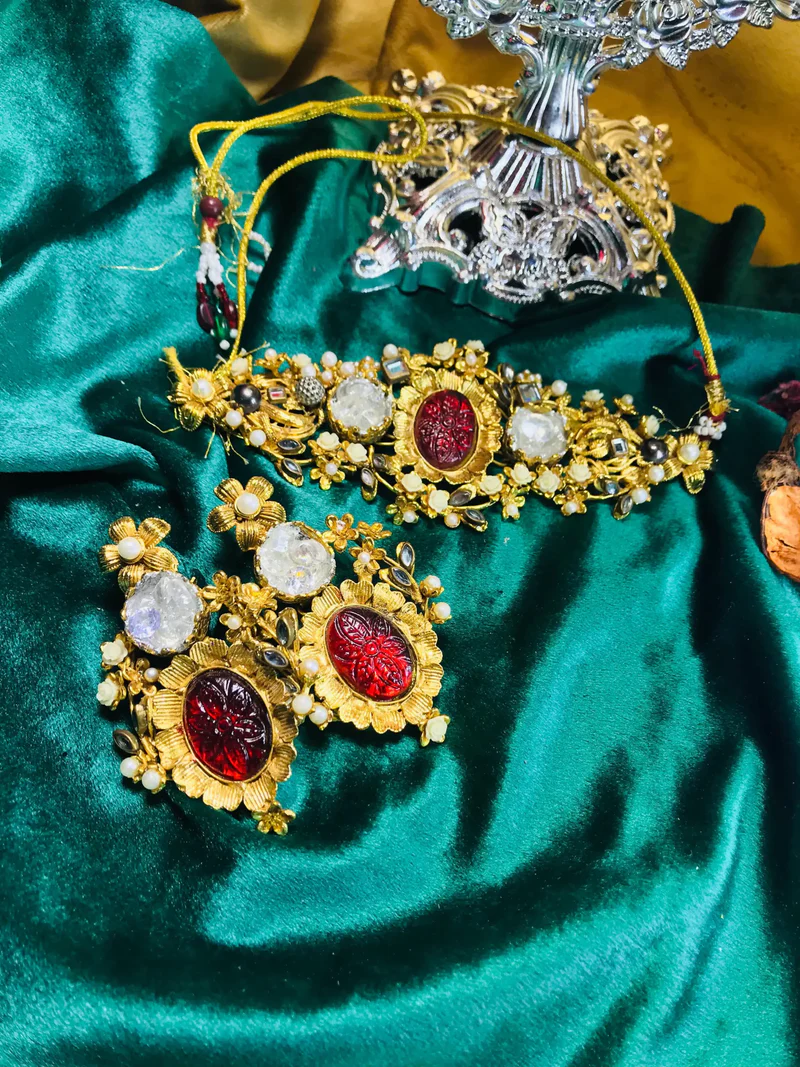 Kundan Choker and Earrings Set