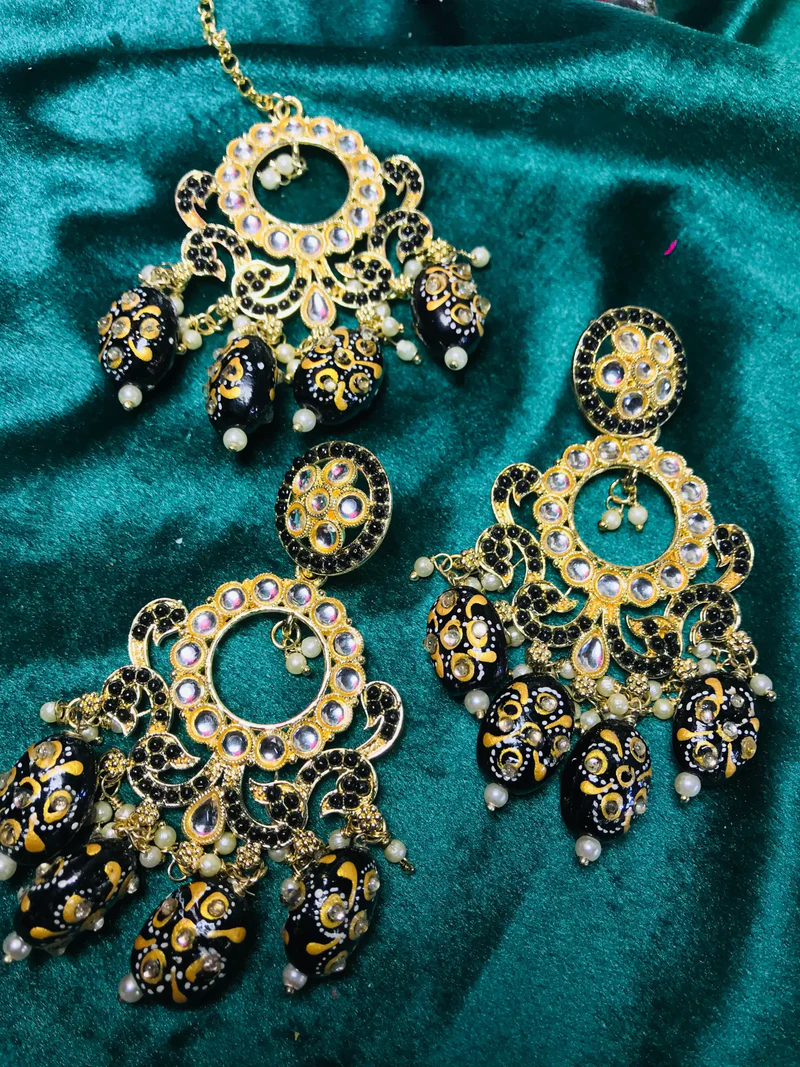 Discover the elegance of Tikka Jewellery, where tradition meets modern design. Explore our exquisite collection of handcrafted pieces for every occasion.