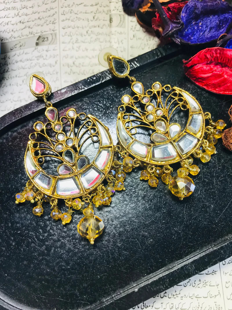 antique gold kundan earrings